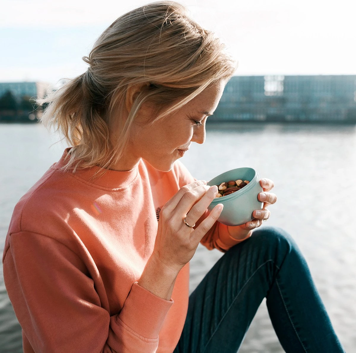 Mepal – Snackpot Ellipse 350 Ml – Praktische Snackbox Voor Onderweg – Nordic Denim - Mag In De Magnetron, Vriezer En Vaatwasser. 6 Mepal – Snackpot Ellipse 350 Ml – Praktische Snackbox Voor Onderweg – Nordic Denim - Mag In De Magnetron, Vriezer En Vaatwasser. - Afbeelding 4