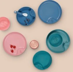 Mepal Mio – Kinderbord – Mag In De Magnetron – Deep Pink - Licht In Gewicht- Handige Inkeping - Kan Tegen Een Stootje -Mepal 1200x1192 5