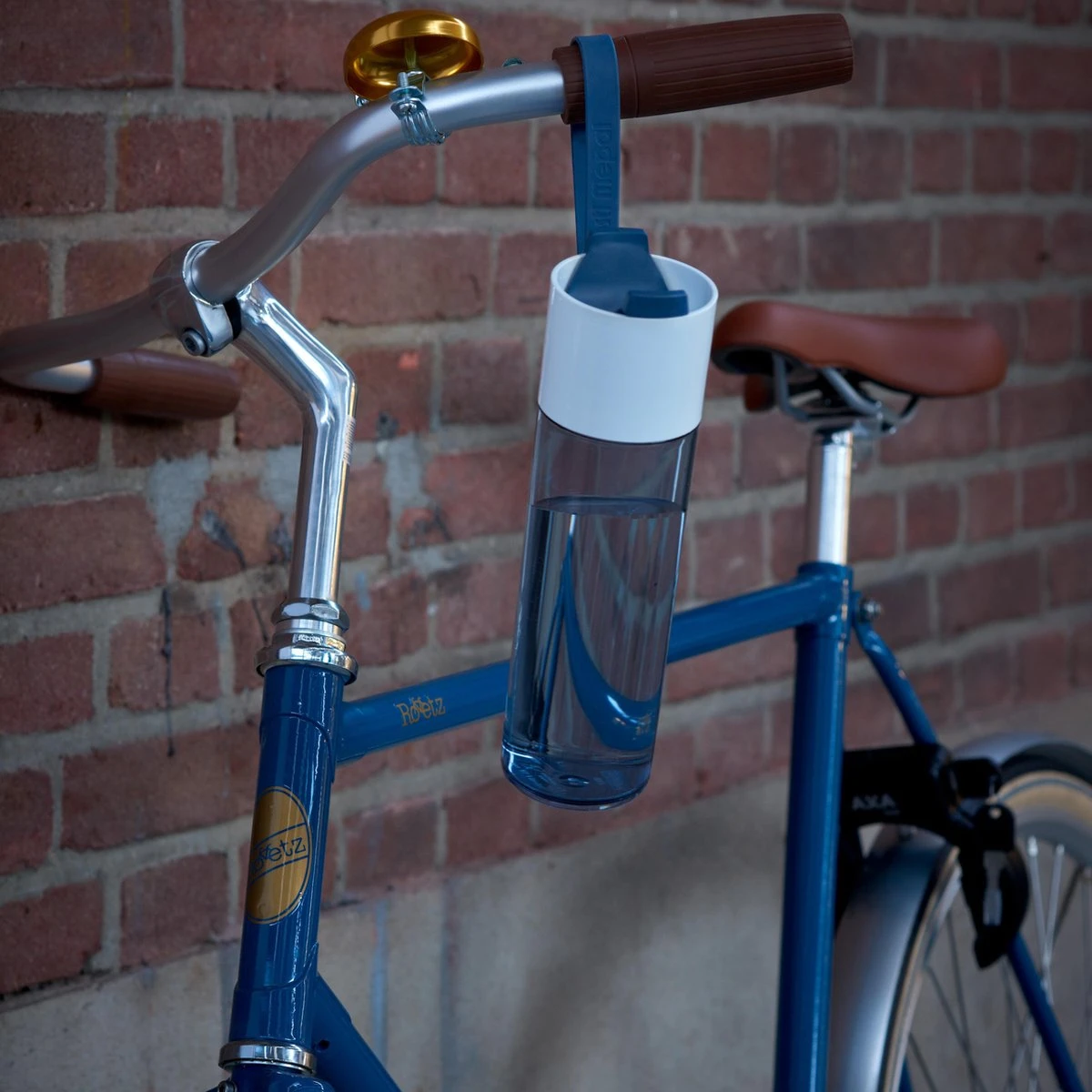 Mepal – Drinkfles JustWater – 500 Ml – Nordic Denim – Waterfles – Drinkt Als Een Glas – Lekvrij 6 Mepal – Drinkfles JustWater – 500 Ml – Nordic Denim – Waterfles – Drinkt Als Een Glas – Lekvrij - Afbeelding 4