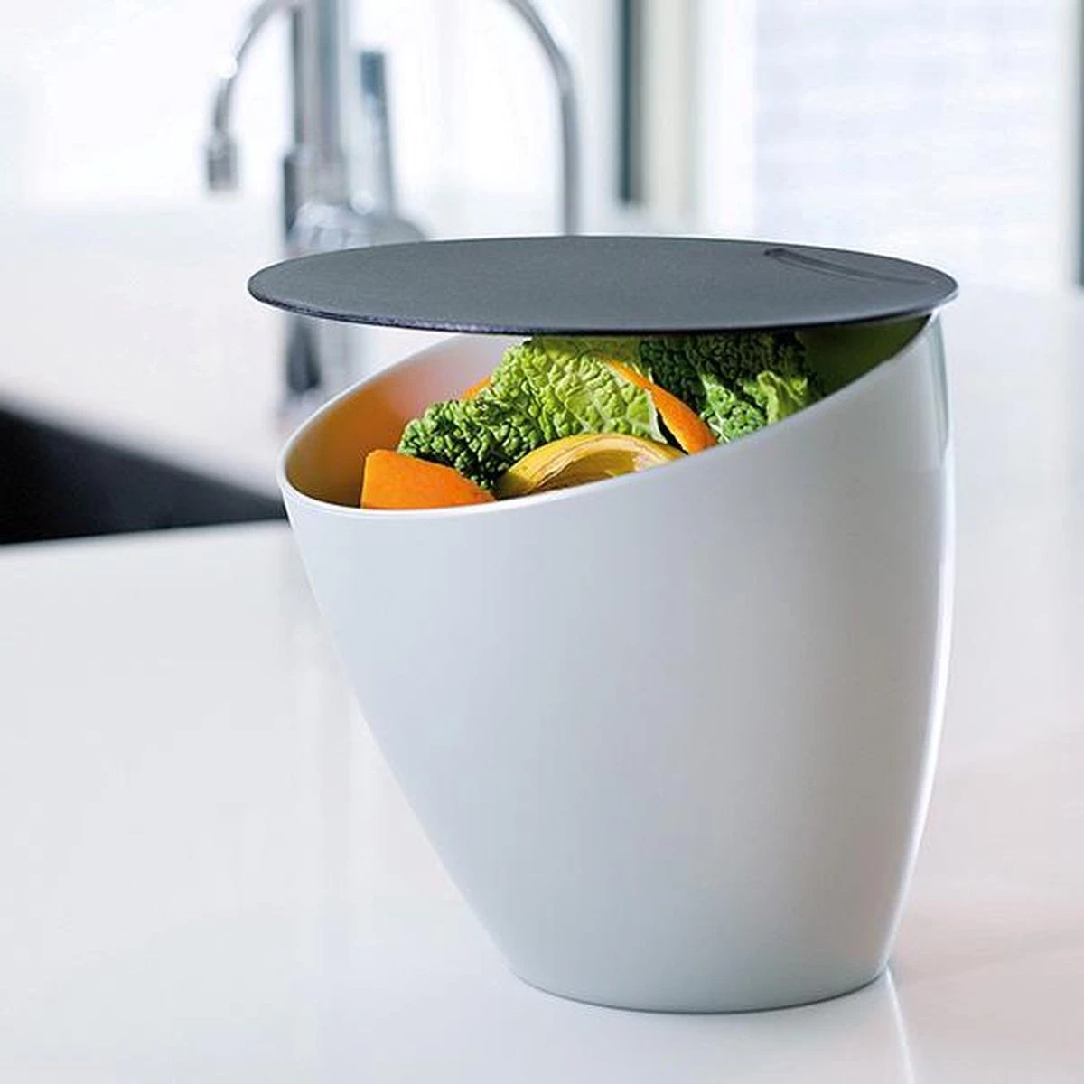 Mepal – Afvalbakje Calypso – Afvalbakje Voor Op Het Aanrecht - 2.2 Liter – Nordic Green – Grote Vulopening – Gemakkelijk Te Reinigen 6 Mepal – Afvalbakje Calypso – Afvalbakje Voor Op Het Aanrecht - 2.2 Liter – Nordic Green – Grote Vulopening – Gemakkelijk Te Reinigen - Afbeelding 4