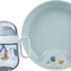 Mepal Mio – Babyservies 3-delig – Bestaat Uit Een Oefenbord, Antilekbeker En Oefenlepel – Sailors Bay – Licht In Gewicht – Kan Tegen Een Stootje 2 Mepal Mio – Babyservies 3-delig – Bestaat Uit Een Oefenbord, Antilekbeker En Oefenlepel – Sailors Bay – Licht In Gewicht – Kan Tegen Een Stootje -Mepal 1200x721