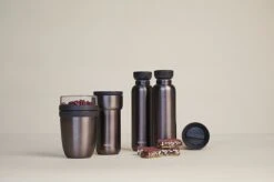 Mepal – Isoleer Lunchpot Ellipse – Houdt Je Eten 6-8 Uur Warm En 12 Uur Koud – Titanium – 2 Compartimenten – Soep Beker To Go – Yoghurt Beker Muesli - Thermos Lunchbox -Mepal 1200x798 36