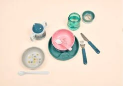 Mepal Mio – 360° Oefenbeker 300 Ml – Stimuleert Het Zelf Drinken – Deep Pink – Kan Tegen Een Stootje – Drinkbeker Kinderen – Lekvrije Beker -Mepal 1200x842