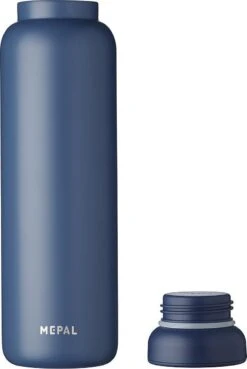 Mepal – Isoleerfles Ellipse 900 Ml – Houdt Je Drankje 12 Uur Warm En 24 Uur Koud – Nordic Denim – Geschikt Voor Bruiswater – Thermosfles – Lekdicht -Mepal 803x1200 1